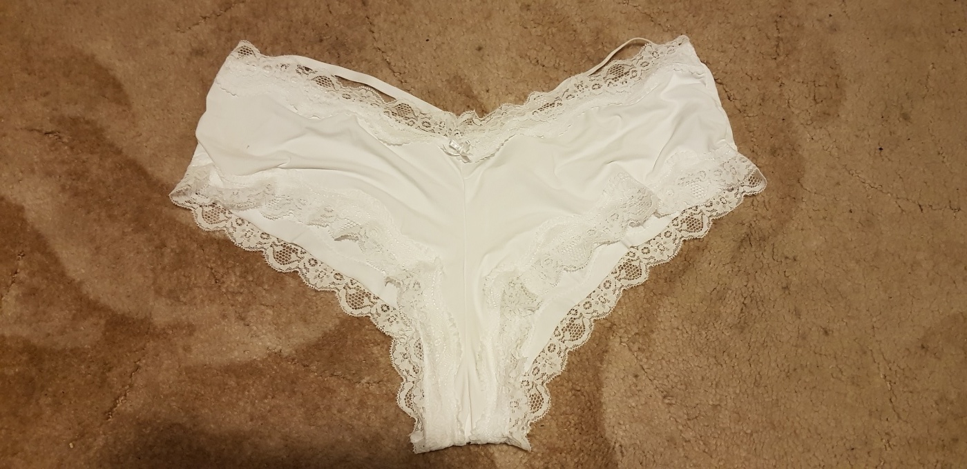 Worn panties. White Silk panties. White panty Silk. In Silk panties hairy крупно вид сбоку.